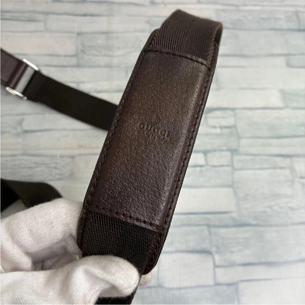 Gucci Tan and Brown Logo Messenger Bag - Picture 5 of 9